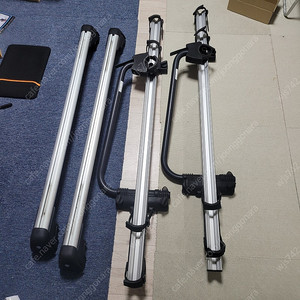 벤츠 순정 GLK 가로바.자전거케리어2개 세트팝니다.