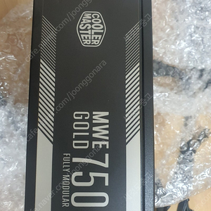 쿨러마스터 MWE 750w 골드 팔아요.