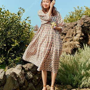 써스데이아일랜드 원피스 s사이즈