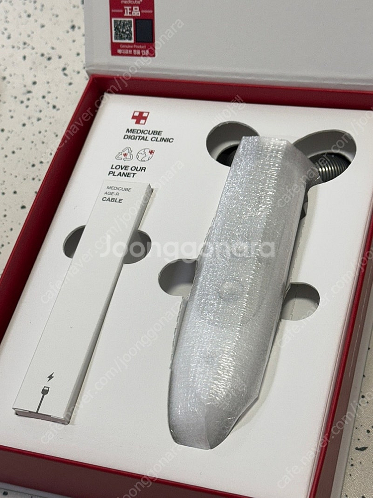 메디큐브 에이지알 더마 ems샷--1