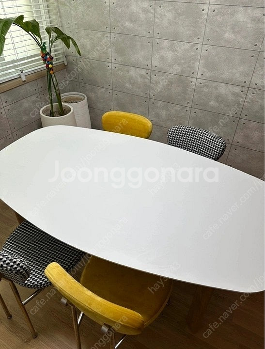 프리츠한센 아날로그 테이블 식탁 의자포함 판매--8