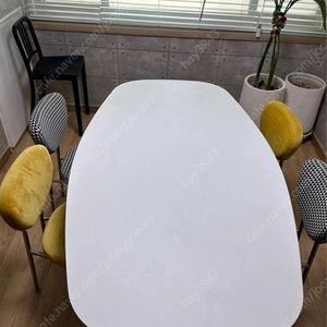 프리츠한센 아날로그 테이블 식탁 의자포함 판매