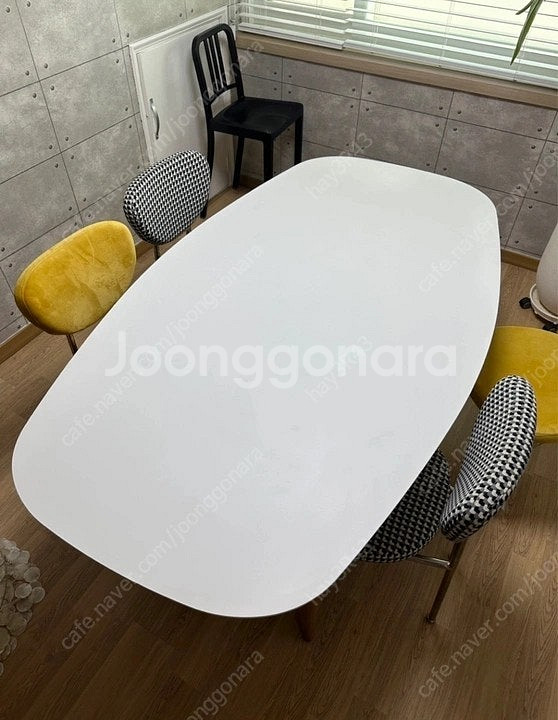 프리츠한센 아날로그 테이블 식탁 의자포함 판매--9