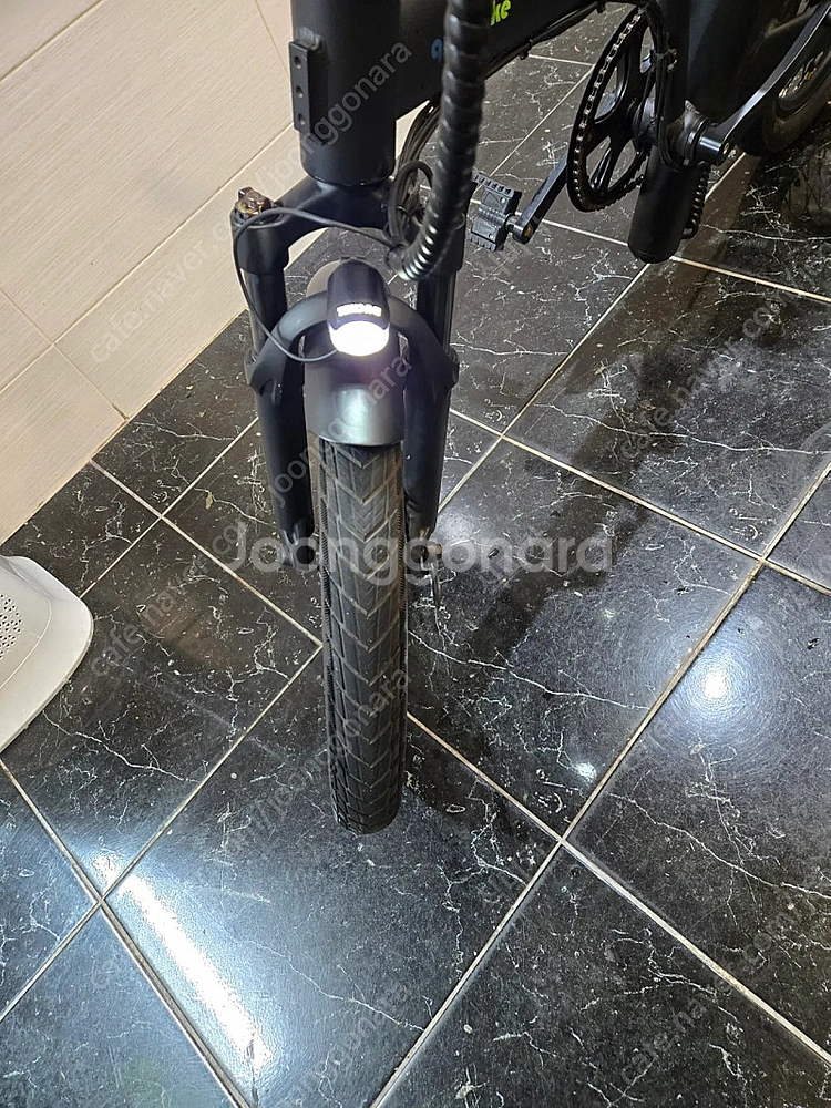 23년식 퀄리 Q투어 500w 48v 블랙 전기자전거--5