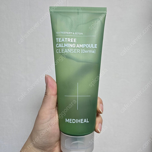 (가격인하)메디힐 티트리 카밍 앰플 클렌저 200ml 새제품 판매합니다.