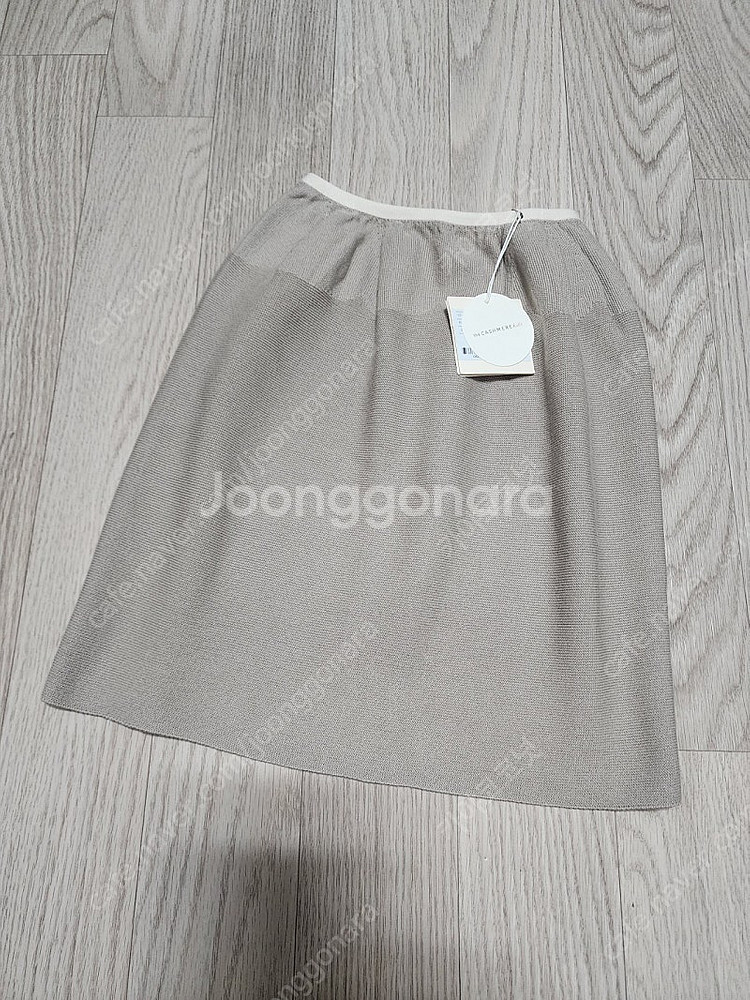 한섬팸셀 비품 더캐시미어 키즈 니트 스커트. 새상품--0