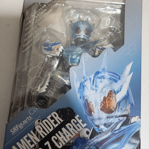 shf피규어아츠 가면라이더 크로즈 차지