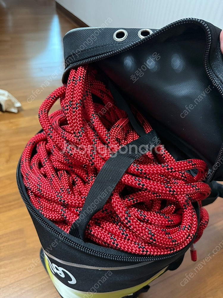 페츨 액시즈 등반로브 11mm/50m 레드컬러--1