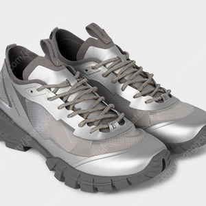 로우클래식 비브람 스니커즈 실버 240 Lc T-1 VIBRAM SNEAKERS 판매해요