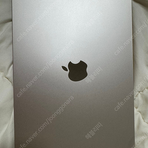 맥북에어 13인치 M2 8코어 512G GPU 10코어 램8G 스타라이트 판매합니다~