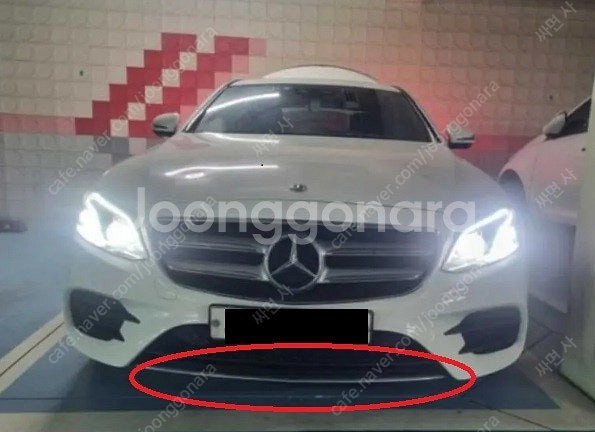 벤츠 E300 w213 앞범퍼크롬몰딩 팝니다.--2
