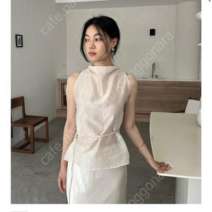 홀터넥 나시 블라우스