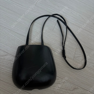 르메르 타코백 조약돌 판매 카트리지