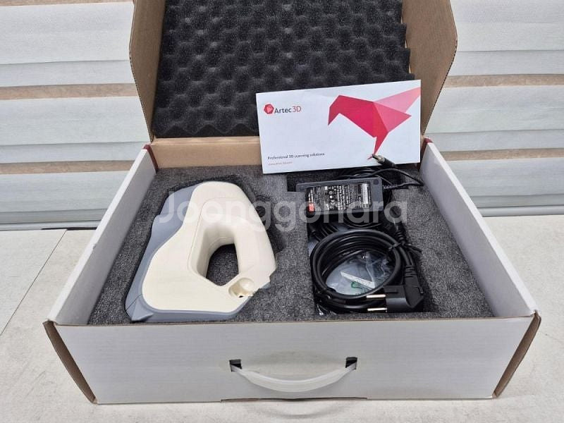 Artec 3D Eva-M Handheld 3D Sca...--1