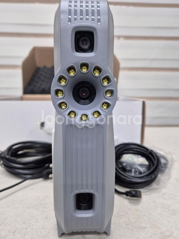 Artec 3D Eva-M Handheld 3D Sca...--3