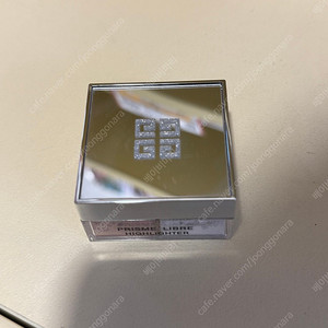 지방시 뷰티 프리즘 리브르 하이라이터 14