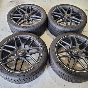 <판매> 벤츠W222 S클래스 S63AMG 퍼포먼스 20인치 순정휠타이어
