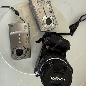 후지필름 파인픽스s6000 / 삼성 케녹스 알파5 / 올림푸스 C-310