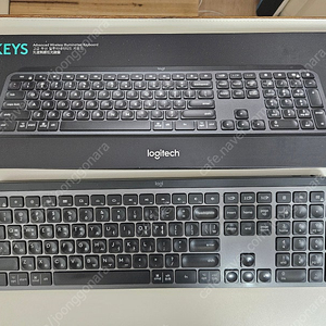 로지텍 MX KEYS 키보드 팝니다.