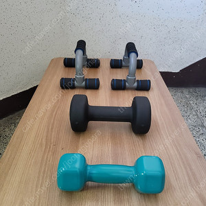 3kg아령 1개, 5kg아령 1개, 이고진 푸쉬업바 한쌍 판매합니다~~