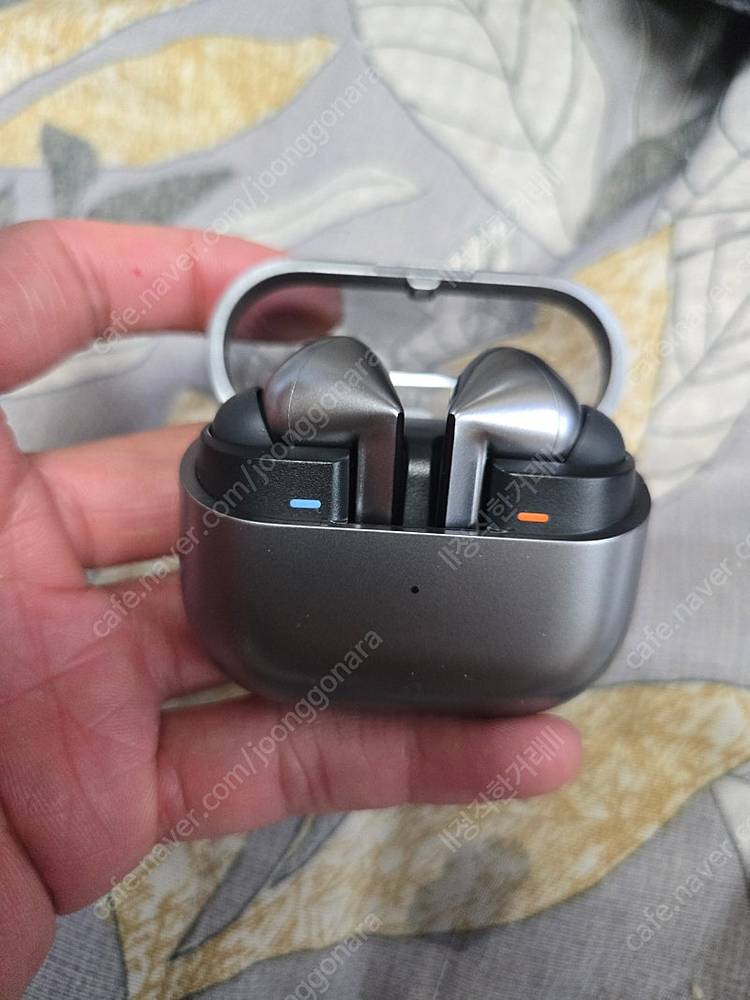 버즈3프로 오른쪽, 버즈3프로 왼쪽, 버즈3프로 본체 각개 팝니다. 이미지