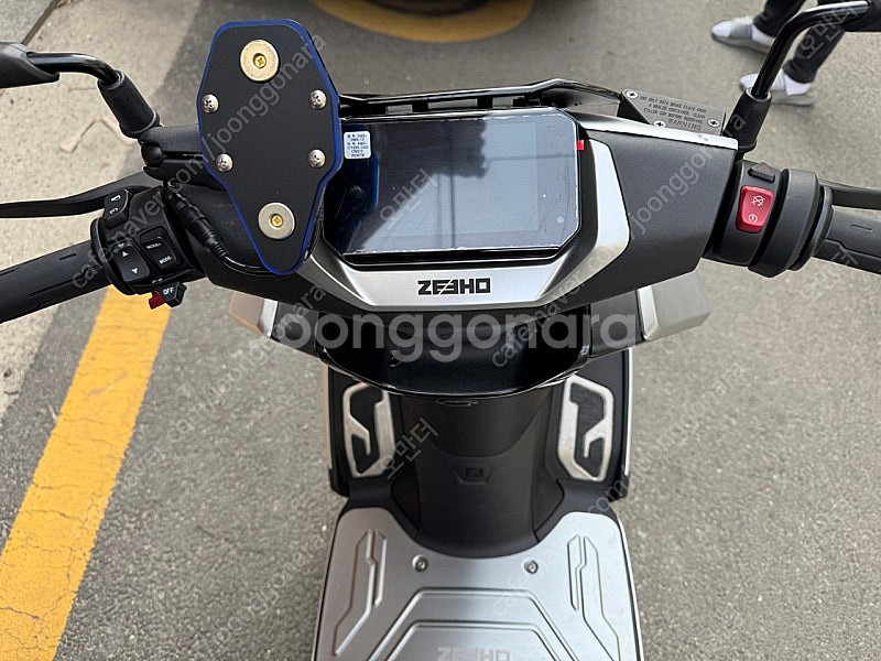 지호 ZEEHO AE8S+ 전기스쿠터 팝니다.(서울)--4