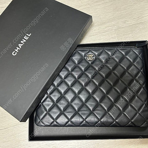 샤넬 클래식 클러치 정품 팝니다