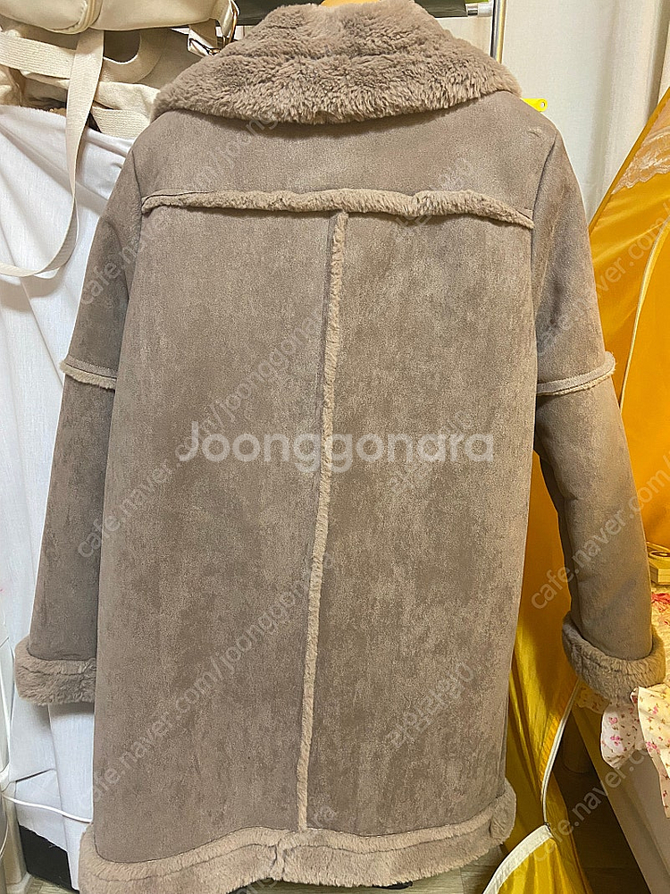 여성 어바니썸 무스탕--1
