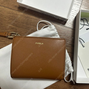 미사용 제품) 반지갑 가죽지갑 이탈리아 가죽브랜드 FURLA 누볼라 컴팩트 지갑
