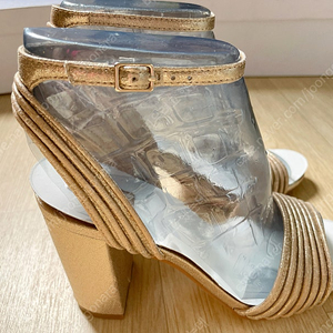 [새상품] ALDO 알도 골드 스트랩 샌들 럭셔리 파티