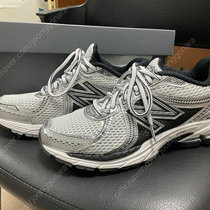 뉴발란스 860v2(240사이즈)