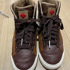 나이키 블레이저 하이 빈티지 레더 (Nike Blazer Hi VNTG NRG) 판매합니다 (250, US7, EUR 240)