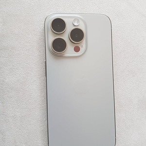 아이폰 15pro 네추럴티타늄 S급 256G