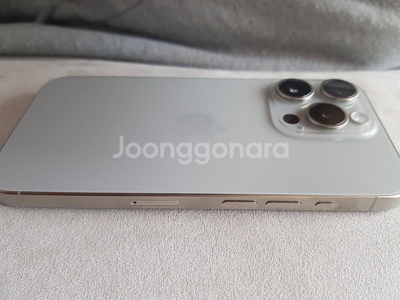아이폰 15pro 네추럴티타늄 S급 256G--3