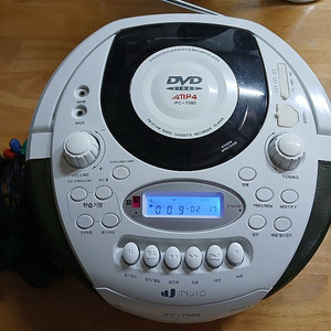 인비오 DVD 플레이어 IPC-7080 (라디오, DVD, USB, SD 지원)