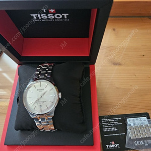 티쏘 슈망데뚜렐 39mm 흰판 팝니다