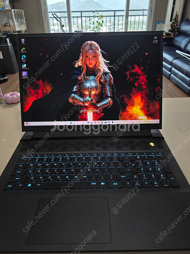 에일리언웨어 M18 R1 4070 노트북--0