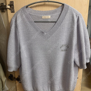 한섬 sjsj 브이넥 글리터 니트탑