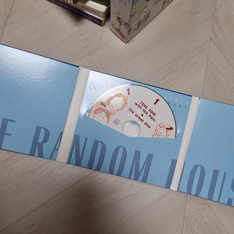 정품 주디블룸 Judy blume with the pain and the great one 챕터북 4권+ cd 4종... 이미지