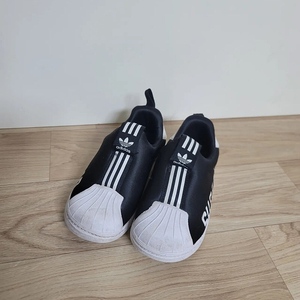 키즈 아디다스 360, 뉴발란스247, 나이키에어맥스, 다이노솔즈 160~180사이즈(3천원~1만원) 저렴하게 올려요^^ 세탁완료. 남아운동화. 여아운동화. 공룡운동화
