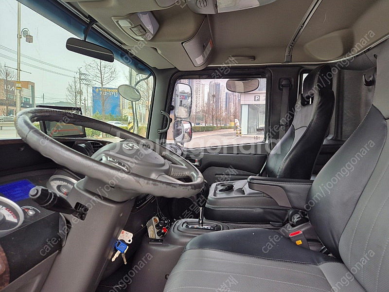 **오토밋션**현대 메가트럭7.5톤후축 윙바디//골드280마력//윙제원(길이8200*높이2540*폭2400)//20...--8