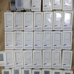 삼성 정품 갤럭시 노트4용 배터리팩 세트 (충전기+배터리 3220mAh 1개) 및 충전 거치대, 배터리 (EB-BN910BBK) 팝니다.