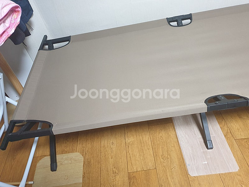 콜맨 야전침대 4만원에 보훈병원 역에서 팝니다--2