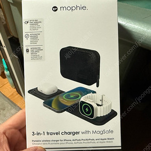 미사용 애플 MFM 인증 모피 맥세이프 mophie 3 in 1 travel charger with MagSafe 여행용 충전기 팝니다