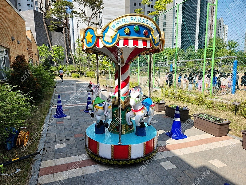 어린이날 놀이기구 렌탈 회전목마 무궤도기차 회전컵 롤링...--0