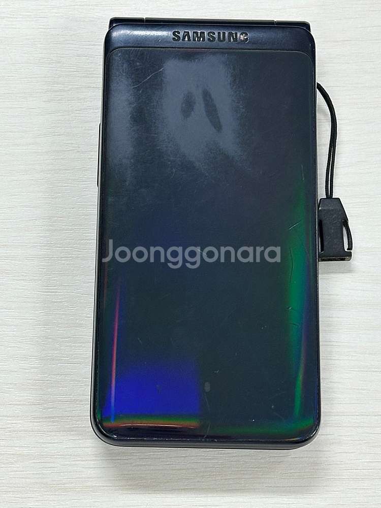 갤럭시폴더2 블랙색상 32용량 가성비좋은 꿀매물 단말기...--0