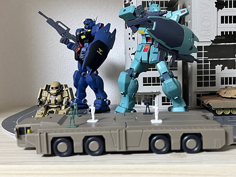 로봇혼 짐커스텀 재판본, 짐쿠엘, 자쿠탱크 가챠--1