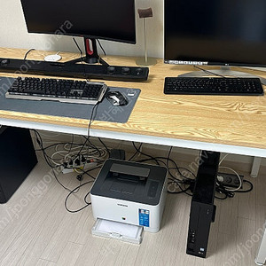 우드 화이트 철제 컴퓨터 책상, 5단 선반 책장 일괄 판매