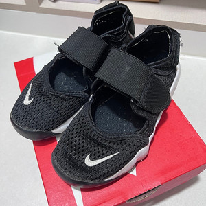 나이키 에어리프트 일괄 팔아요.