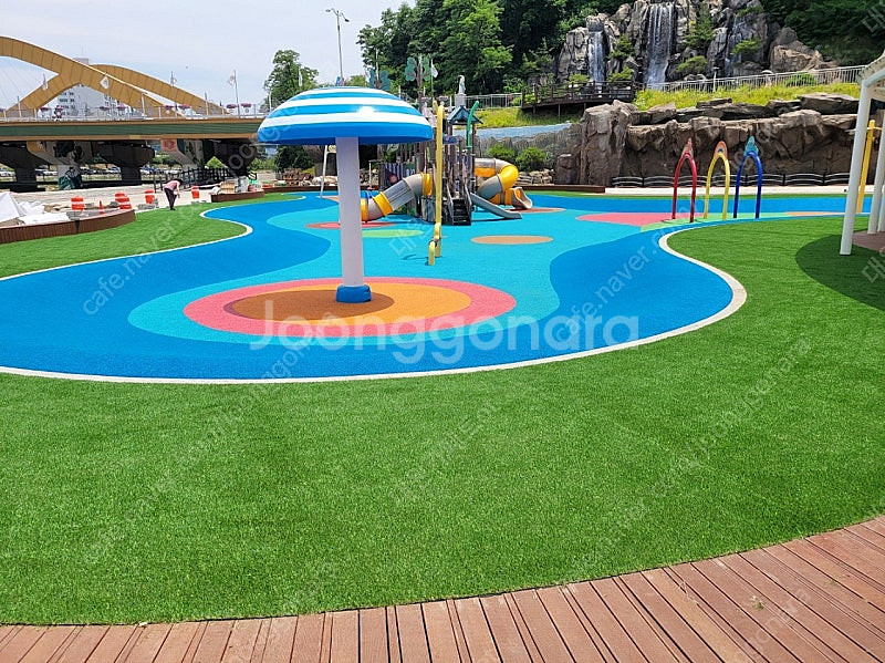 행사용 중고인조잔디 20mm 2mx 25m 25만원 택...--4